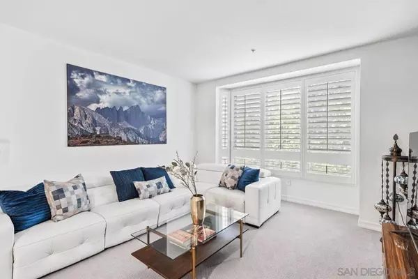 San Diego, CA 92101,1480 Broadway #2322