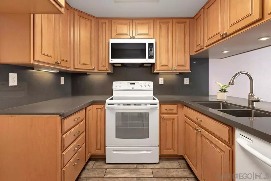 7016 Park Mesa Way #29, San Diego, CA 92111