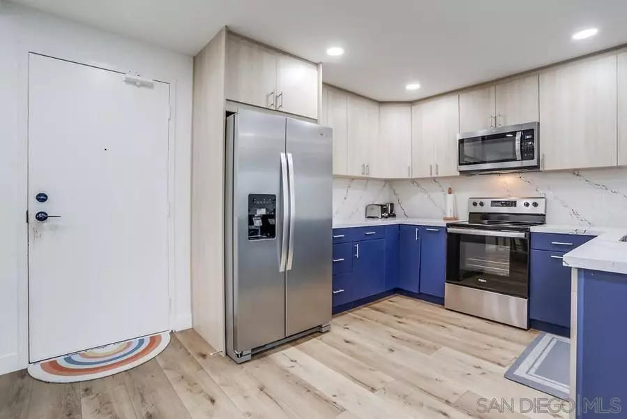 8308 Regents Rd #1F, San Diego, CA 92122