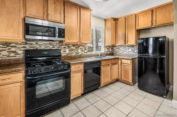 6101 Adelaide Ave #102, San Diego, CA 92115