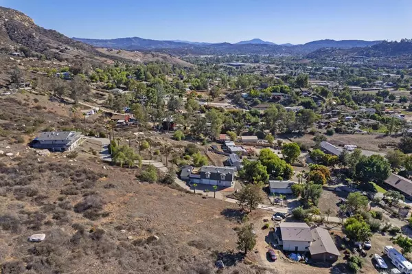 Lakeside, CA 92040,11535 Rocky Ln