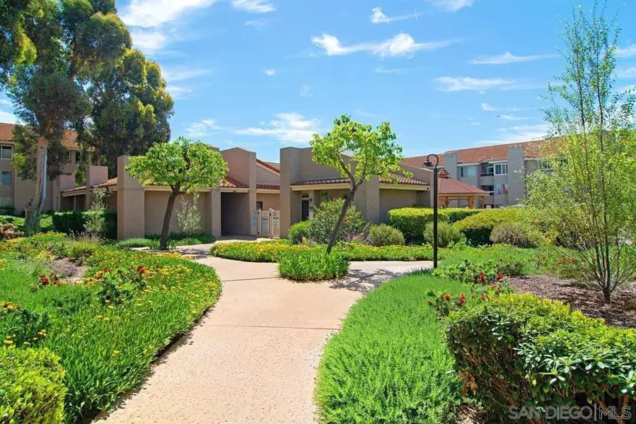 10425 Caminito Cuervo #216, San Diego, CA 92108