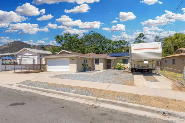 Santee, CA 92071,8524 Big Rock Road