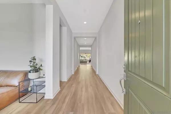 Escondido, CA 92026,1221 Stockton Pl