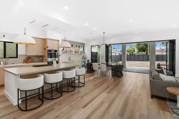 San Diego, CA 92110,1826 Galveston St