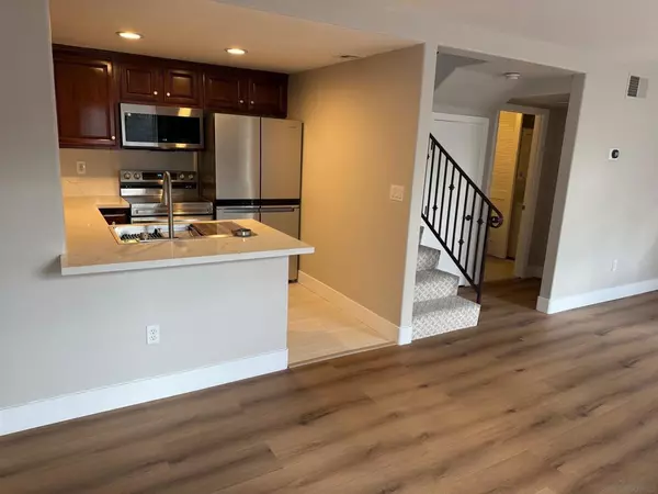 San Diego, CA 92122,3957 Nobel Drive #214