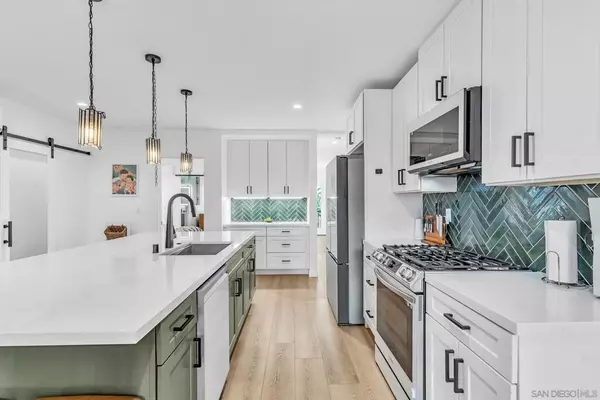 San Diego, CA 92113,2146 Franklin Ave