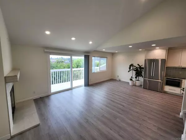 Solana Beach, CA 92075,809 Highland Dr.