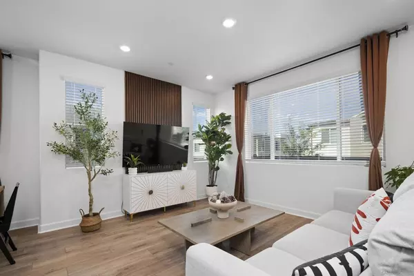 Chula Vista, CA 91911,763 Makani St #6