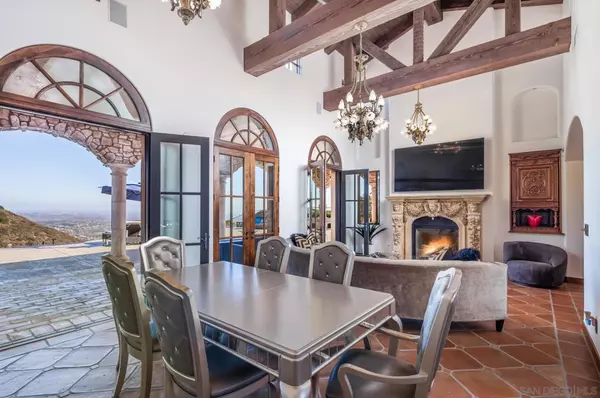 Rancho Santa Fe, CA 92067,18113 El Brazo