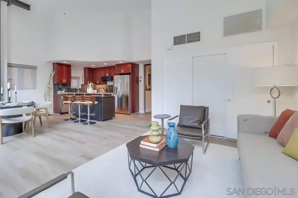 San Diego, CA 92101,550 15Th St #102