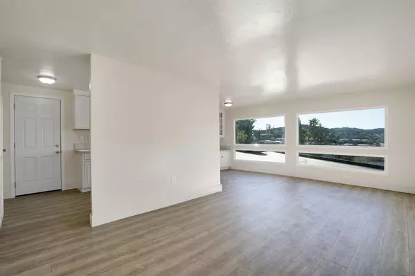 Lakeside, CA 92040,13490 Highway 8 Business #SPC 14