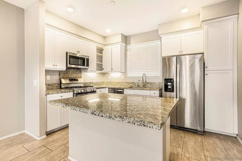 Chula Vista, CA 91915,2840 Athens Rd #10