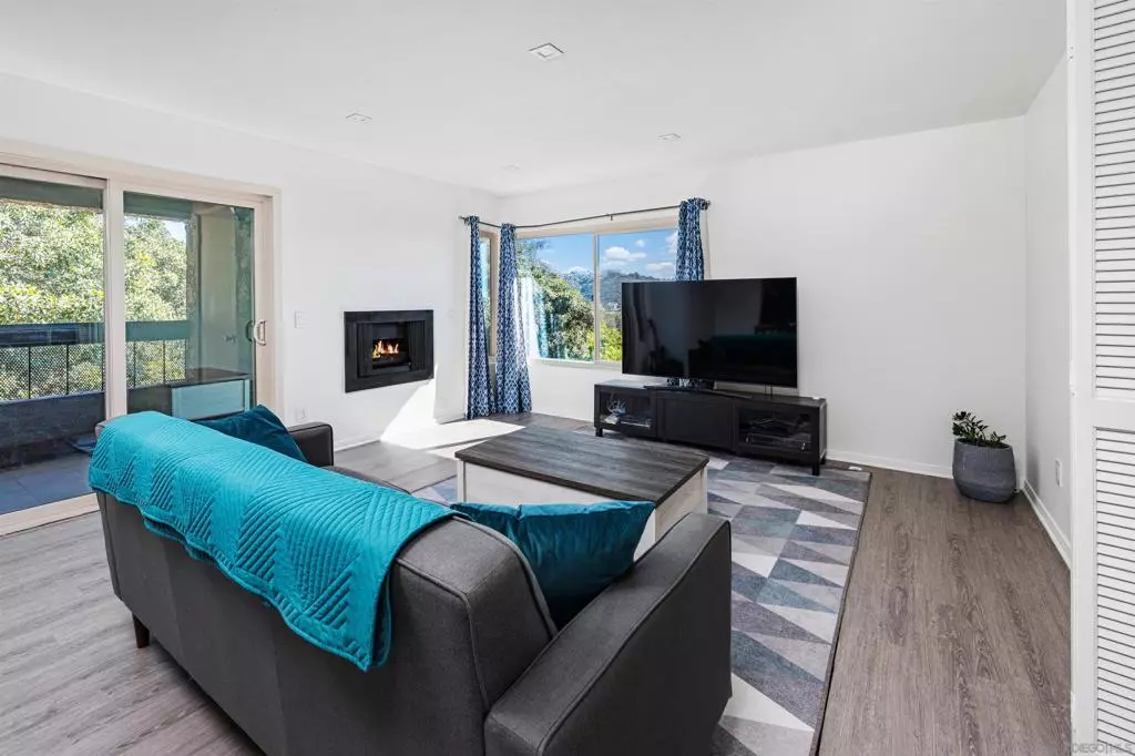 San Diego, CA 92108,10425 Caminito Cuervo #217