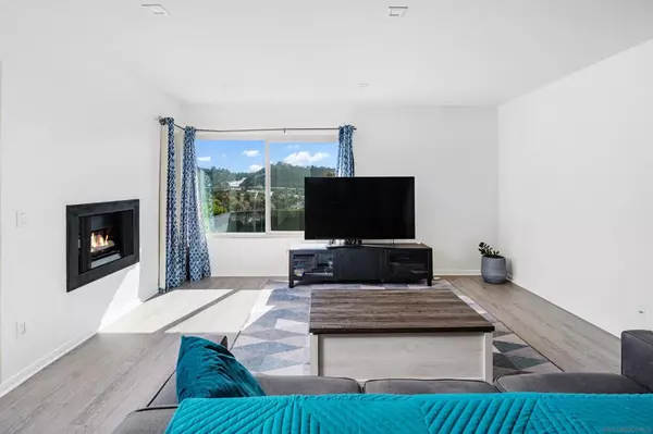 San Diego, CA 92108,10425 Caminito Cuervo #217