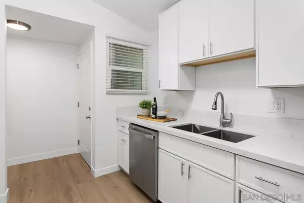 San Diego, CA 92123,9212 Ronda Ave