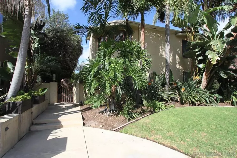 3620 Park Blvd #11, San Diego, CA 92103