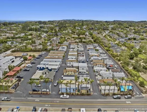 Encinitas, CA 92024,1549 N Vulcan #82