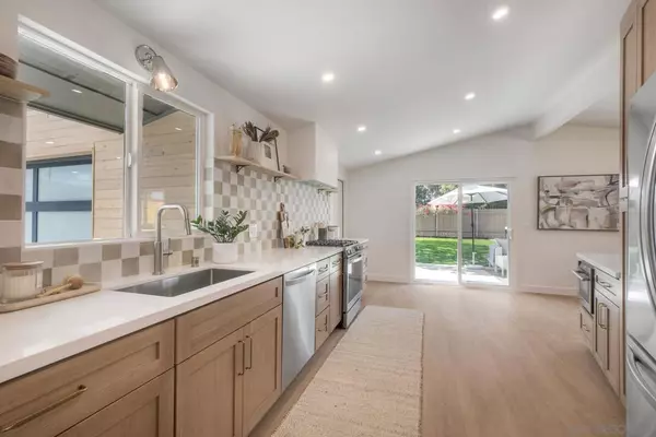 San Diego, CA 92117,5162 Limerick Ave