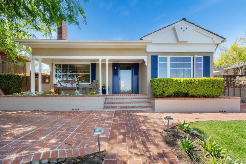 San Diego, CA 92107,3733 La Cresta Dr