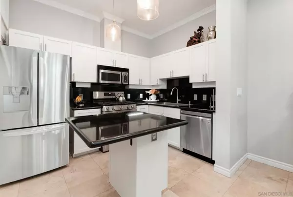 San Diego, CA 92101,1277 Kettner Blvd #102