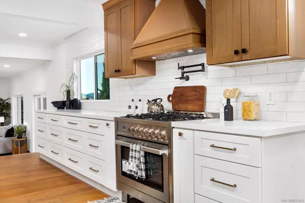 Poway, CA 92064,16021 Pomerado Rd