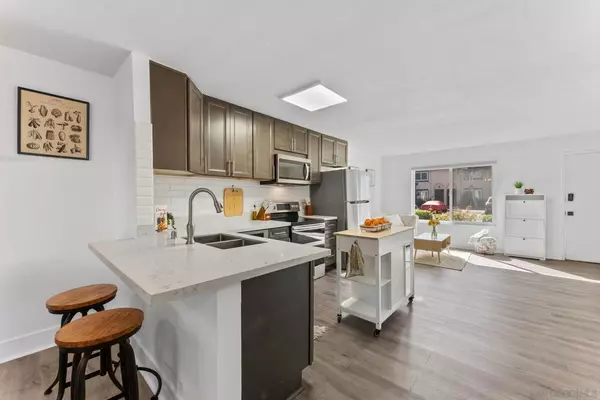 Spring Valley, CA 91977,445 Ridgeway Ct