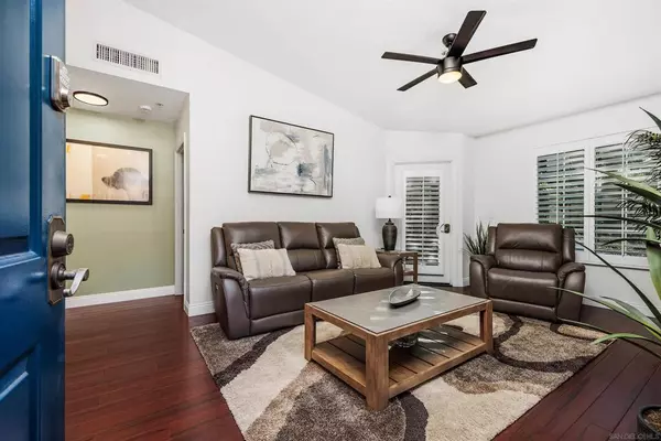 San Diego, CA 92128,18752 CAMINITO CANTILENA #166