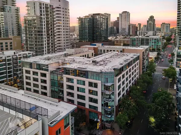 San Diego, CA 92101,1050 Island #609