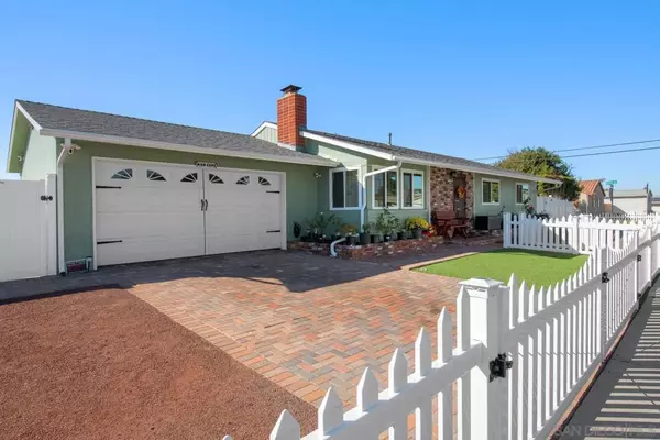 San Diego, CA 92111,3374 Ashford St