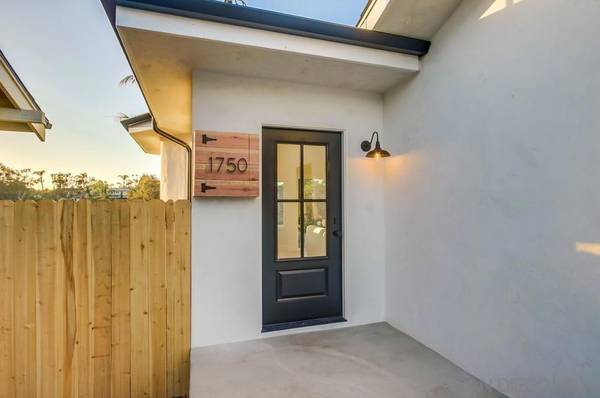 San Diego, CA 92103,1750 Washington Pl