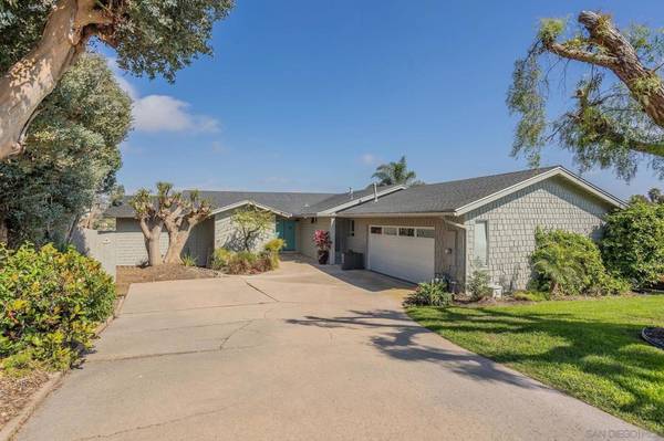2438 Sacada Cir, Carlsbad, CA 92009