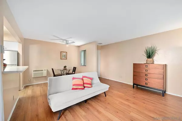 San Diego, CA 92108,1361 Caminito Gabaldon #F