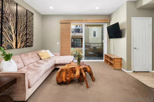 San Diego, CA 92105,5415 Zeil Pl.