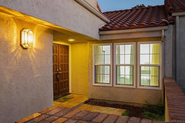 San Diego, CA 92128,15913 Avenida Villaha #42