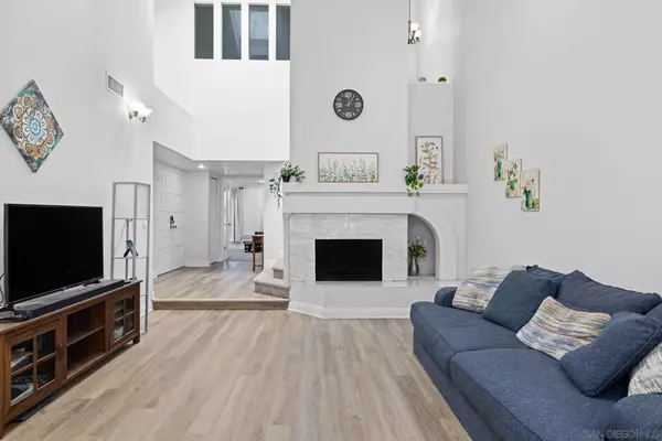 15913 Avenida Villaha #42, San Diego, CA 92128