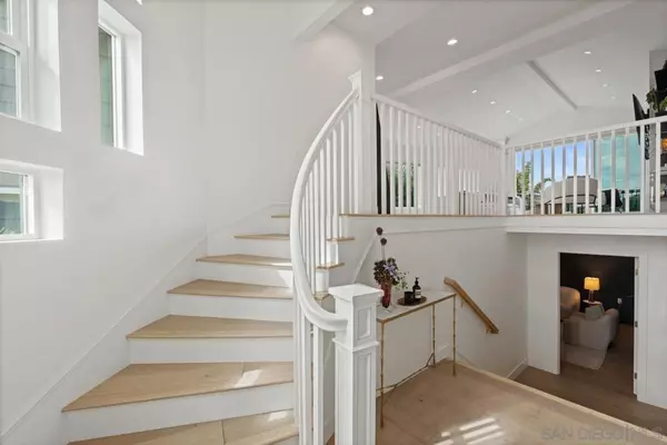 San Diego, CA 92117,3360 Mount Laurence