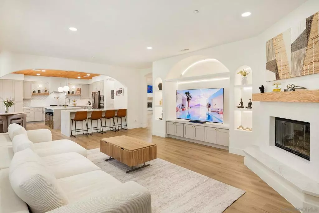 Escondido, CA 92026,10528 Pinion Trl