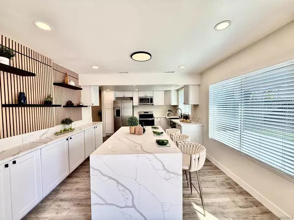 San Diego, CA 92119,8815 Jackie Dr