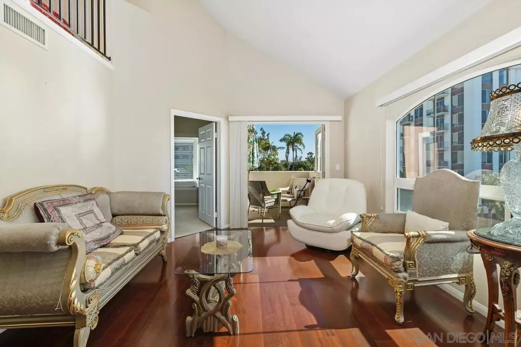 San Diego, CA 92101,2400 Laurel St #430