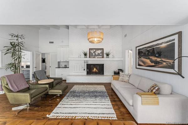 La Jolla, CA 92037,2315 Avenida De La Playa