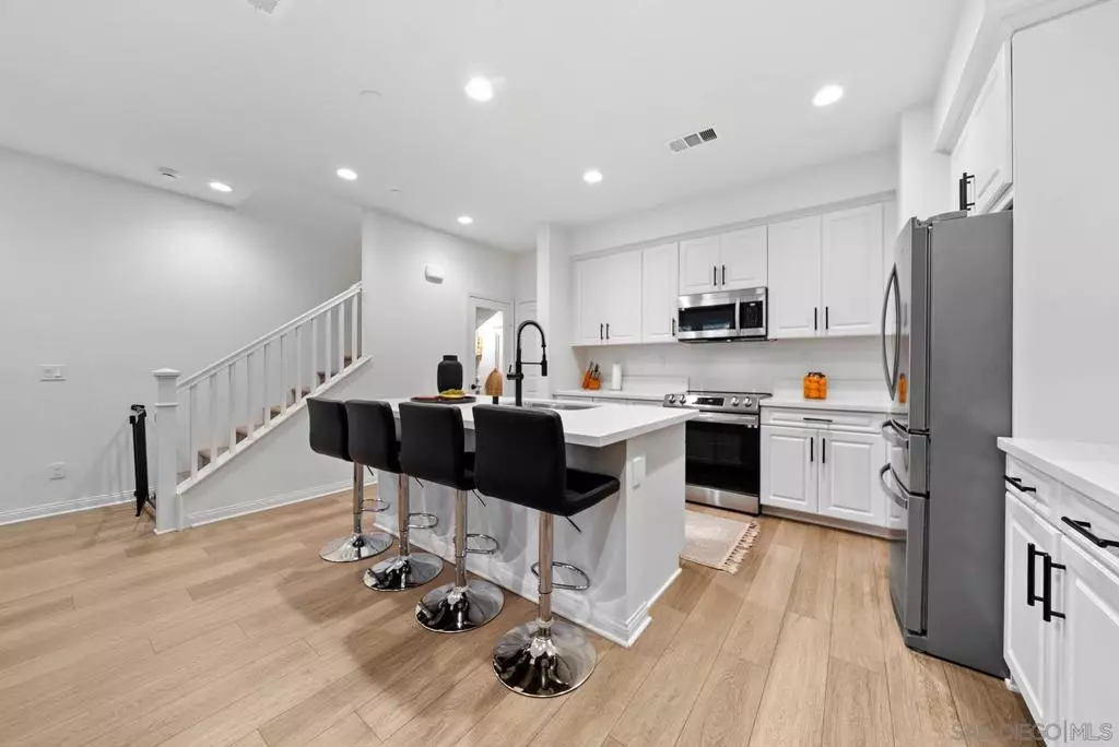 Spring Valley, CA 91977,10553 Graphite St