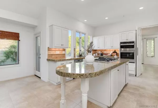 San Diego, CA 92130,14231 Fox Run Row