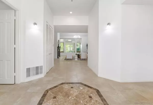 14231 Fox Run Row, San Diego, CA 92130