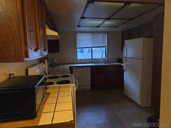 La Jolla, CA 92037,4020 La Jolla Village Drive