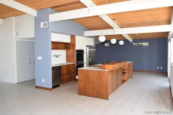 San Diego, CA 92122,5540 Sandburg Ave.