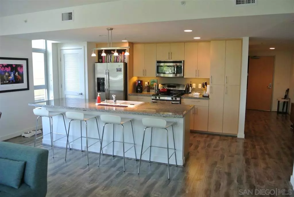 San Diego, CA 92103,3812 Park Blvd #202