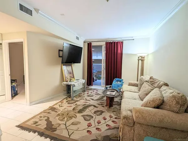 San Diego, CA 92101,350 K St. #312