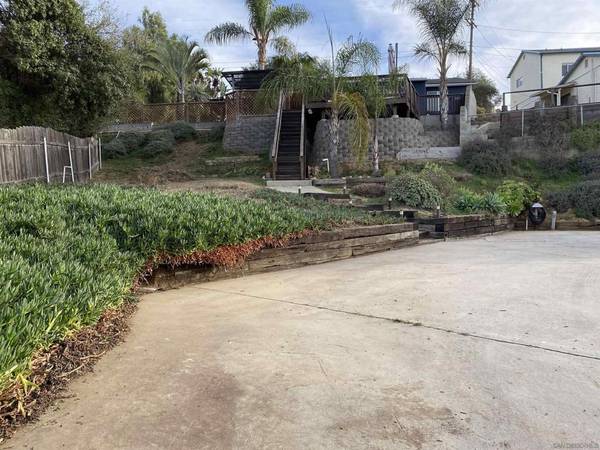 El Cajon, CA 92021,238 Lilac Dr