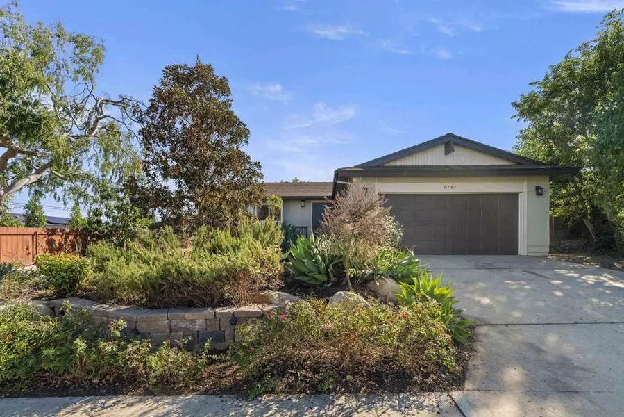 8743 Rumson Dr, Santee, CA 92071